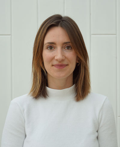 Tamina-Portrait-400×488 Tamina Elbert